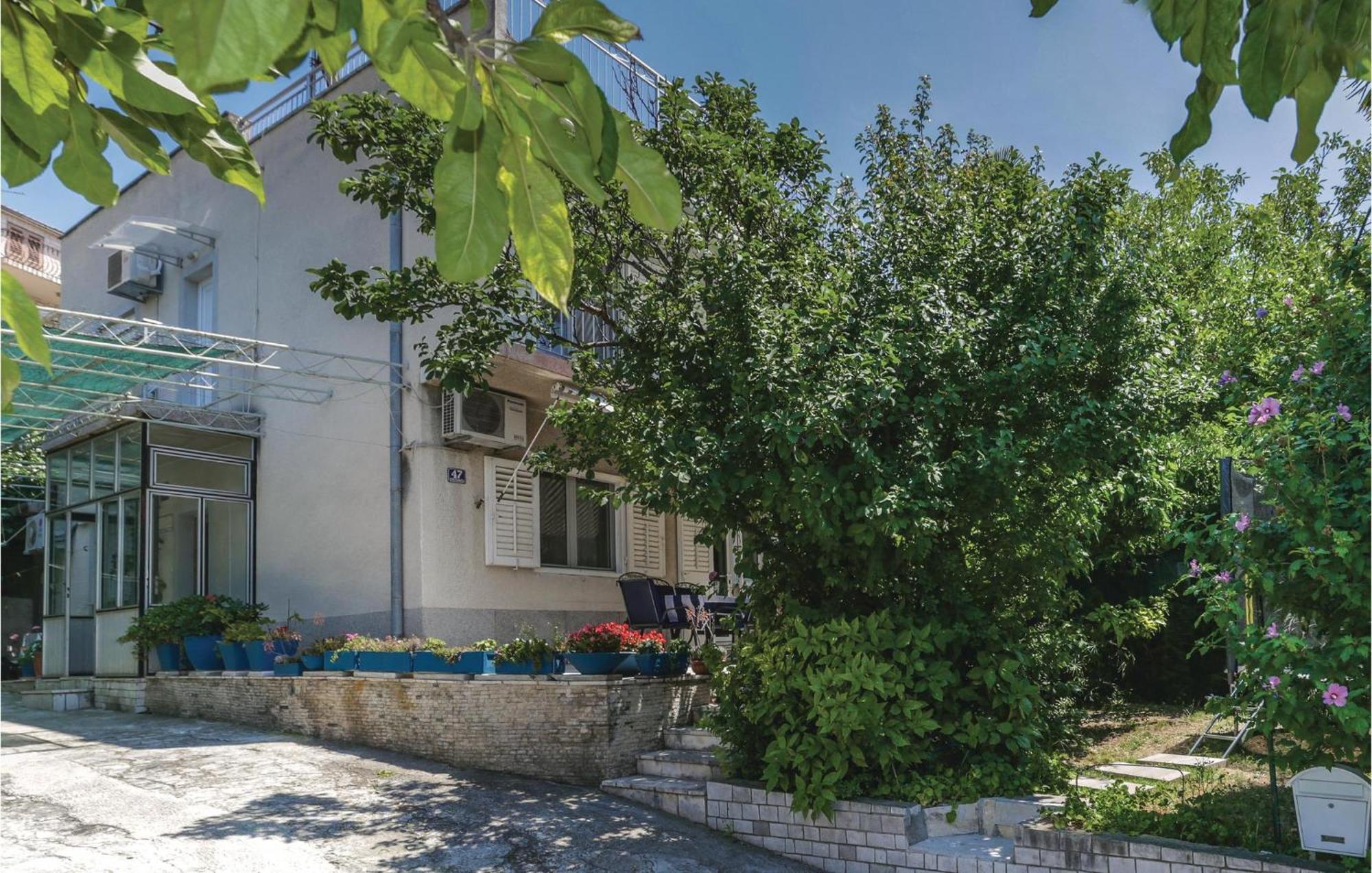 Amazing Home In Podstrana With Kitchen Buitenkant foto